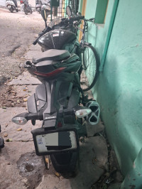 Black Suzuki Gixxer SF