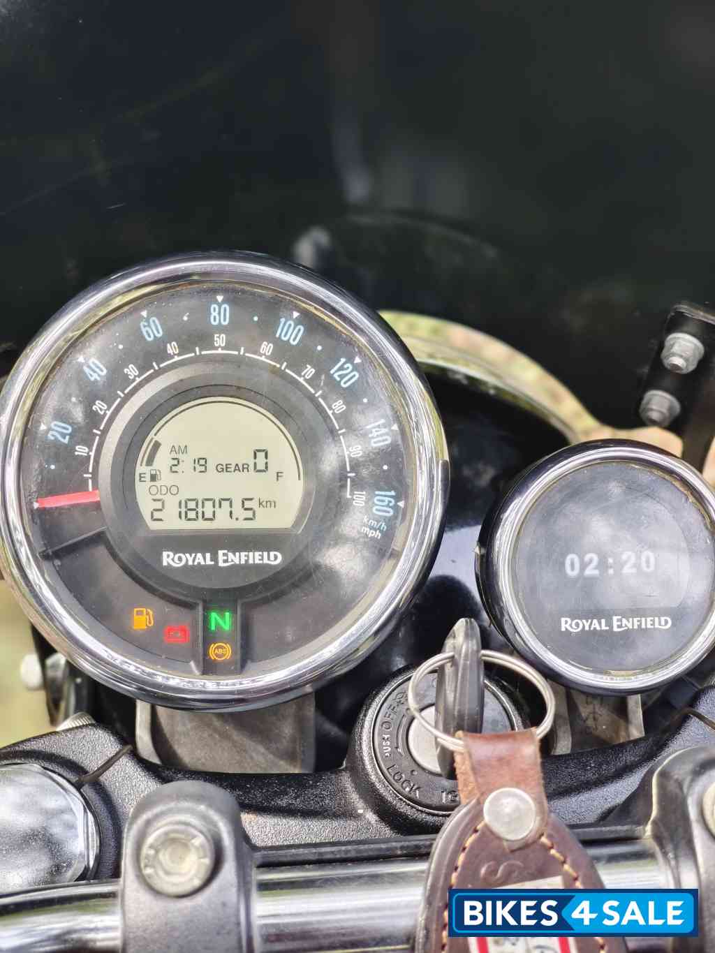 Stellar Black Royal Enfield Meteor 350