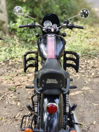 Stellar Black Royal Enfield Meteor 350