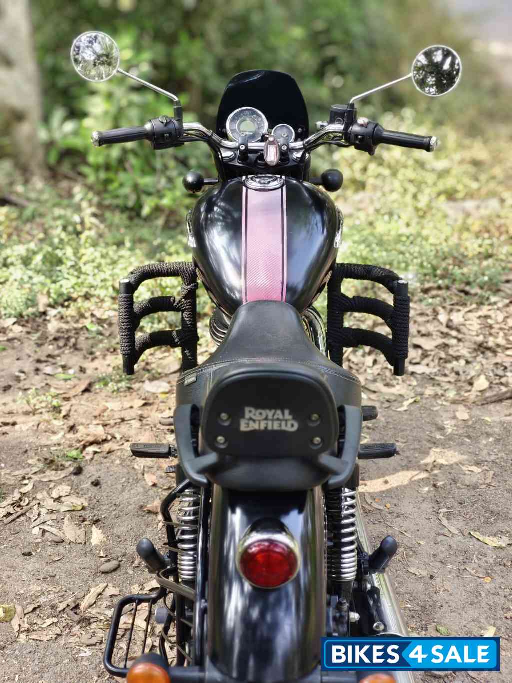 Stellar Black Royal Enfield Meteor 350
