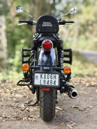 Stellar Black Royal Enfield Meteor 350