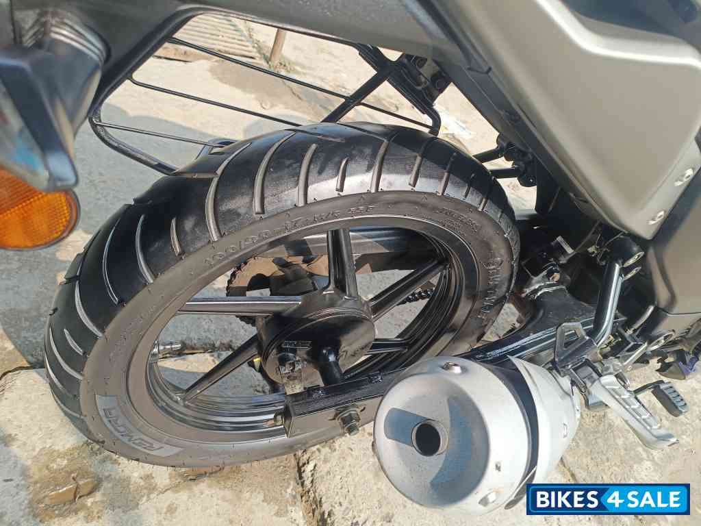 TVS Raider Split Seat