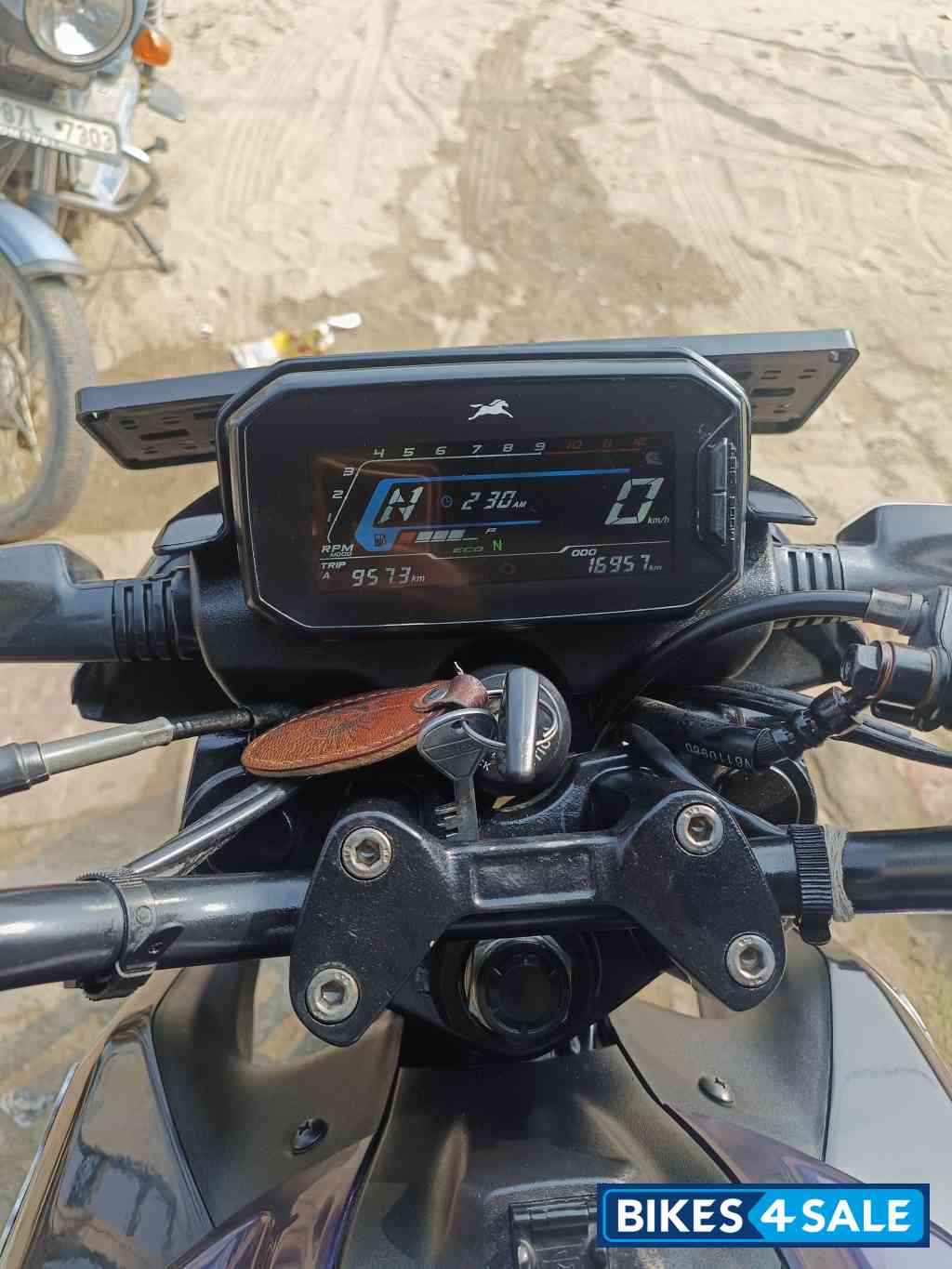 TVS Raider Split Seat