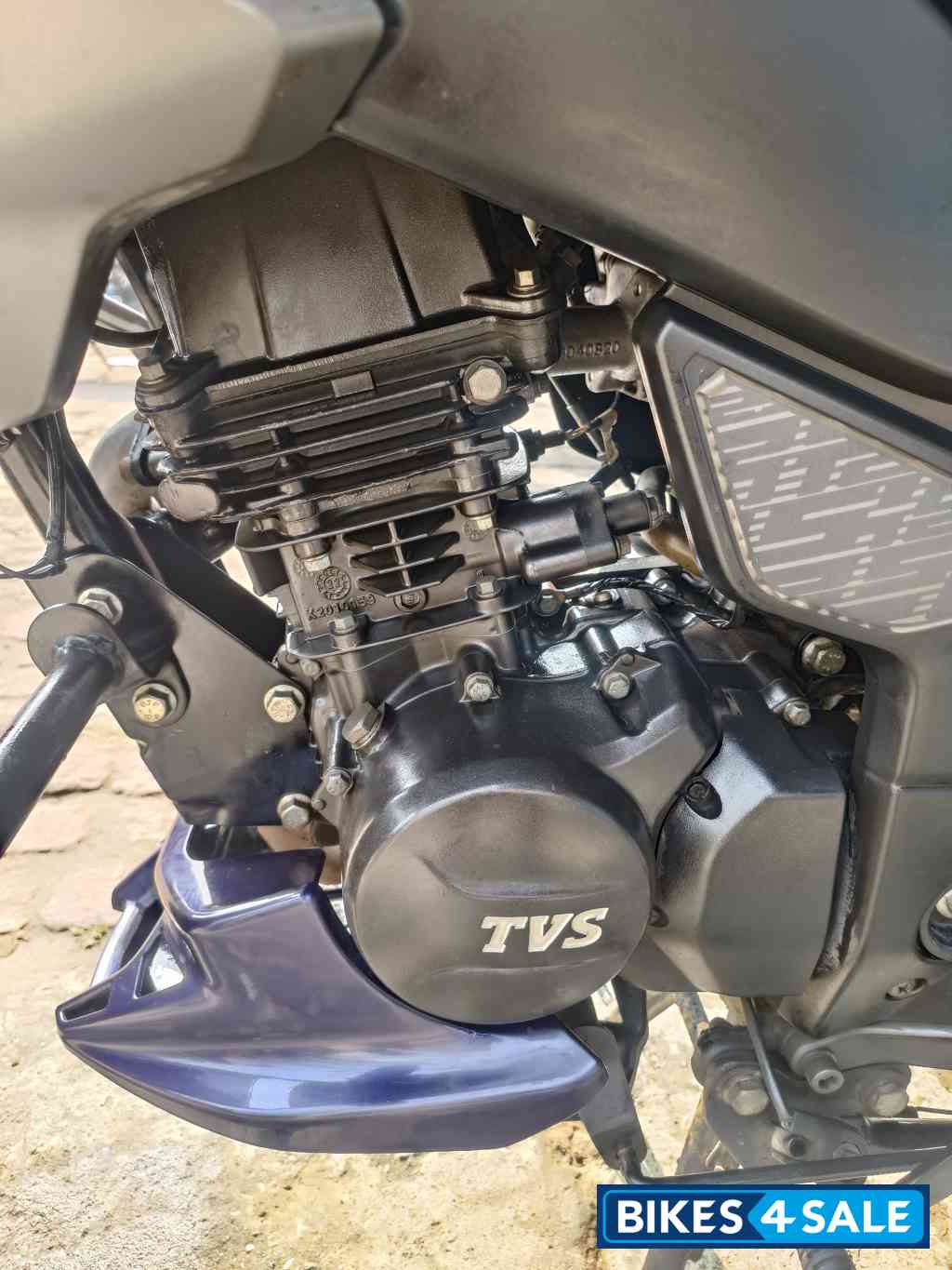 TVS Raider Split Seat
