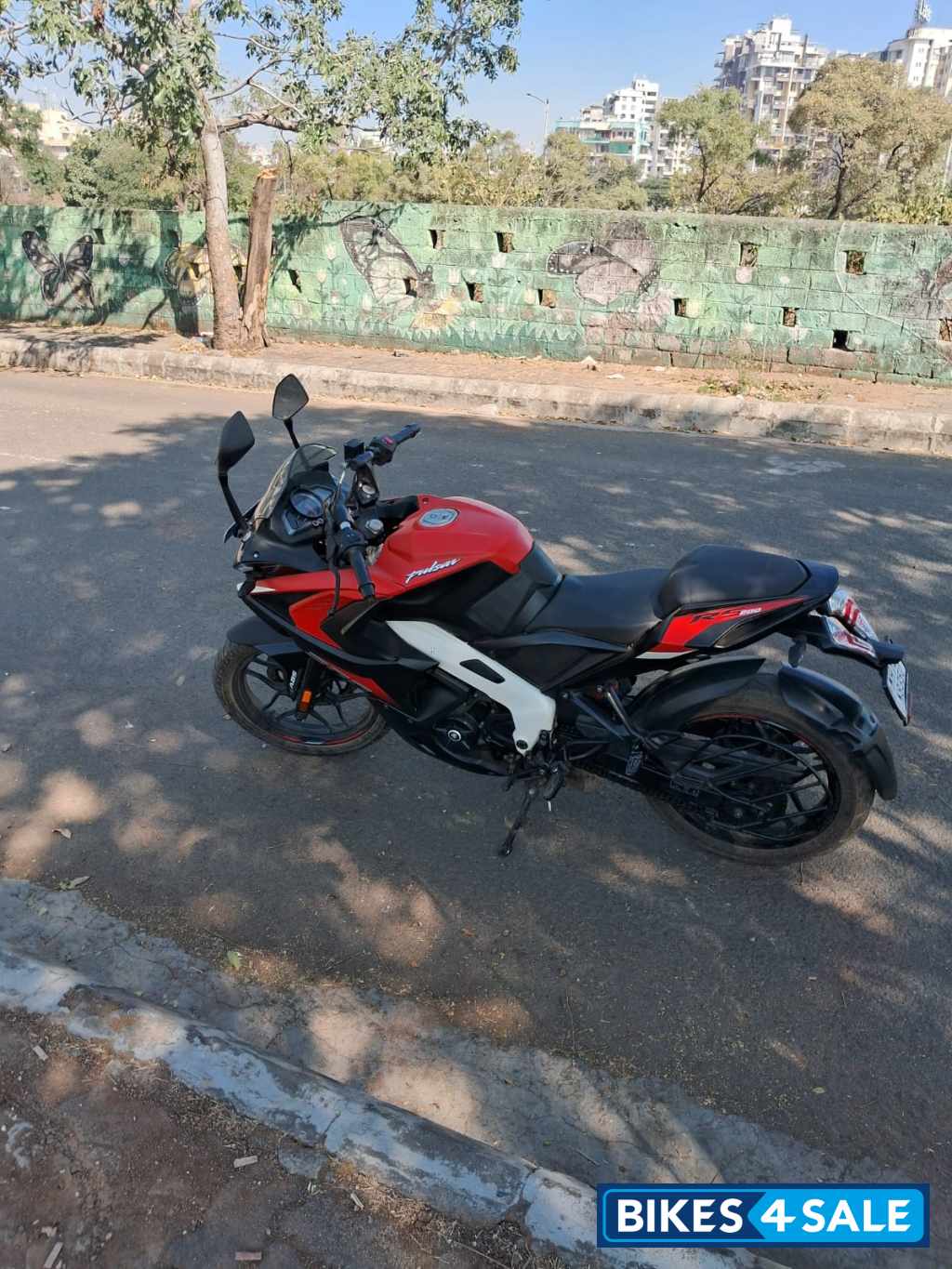 Bajaj Pulsar RS 200 BS6