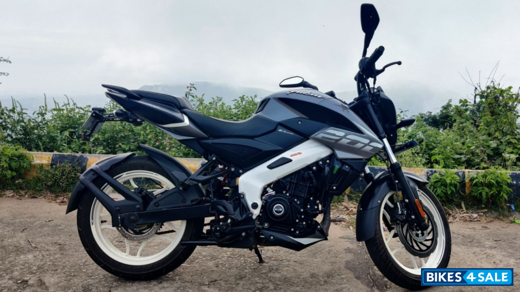 Bajaj Pulsar NS 200 BS6