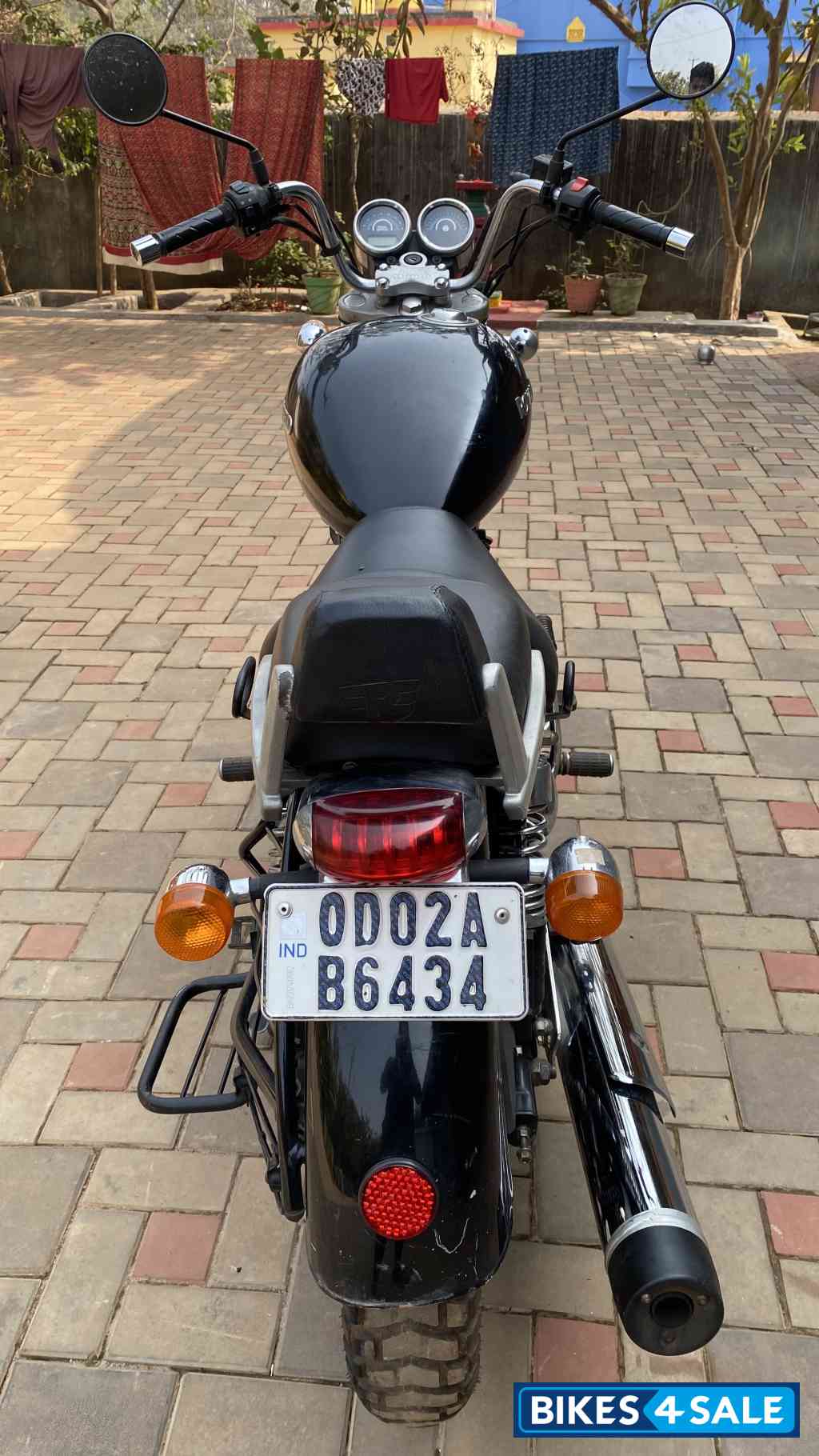 Flicker Black Royal Enfield Thunderbird TwinSpark 350 Flicker Black Royal Enfield Thunderbird TwinSpark 350