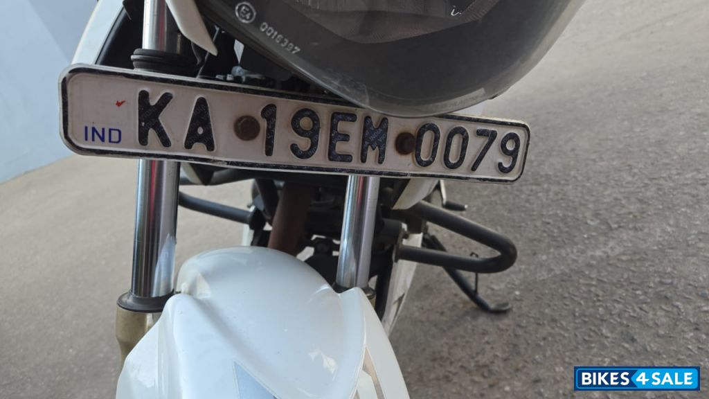 White TVS Apache RTR 180 ABS White TVS Apache RTR 180 ABS