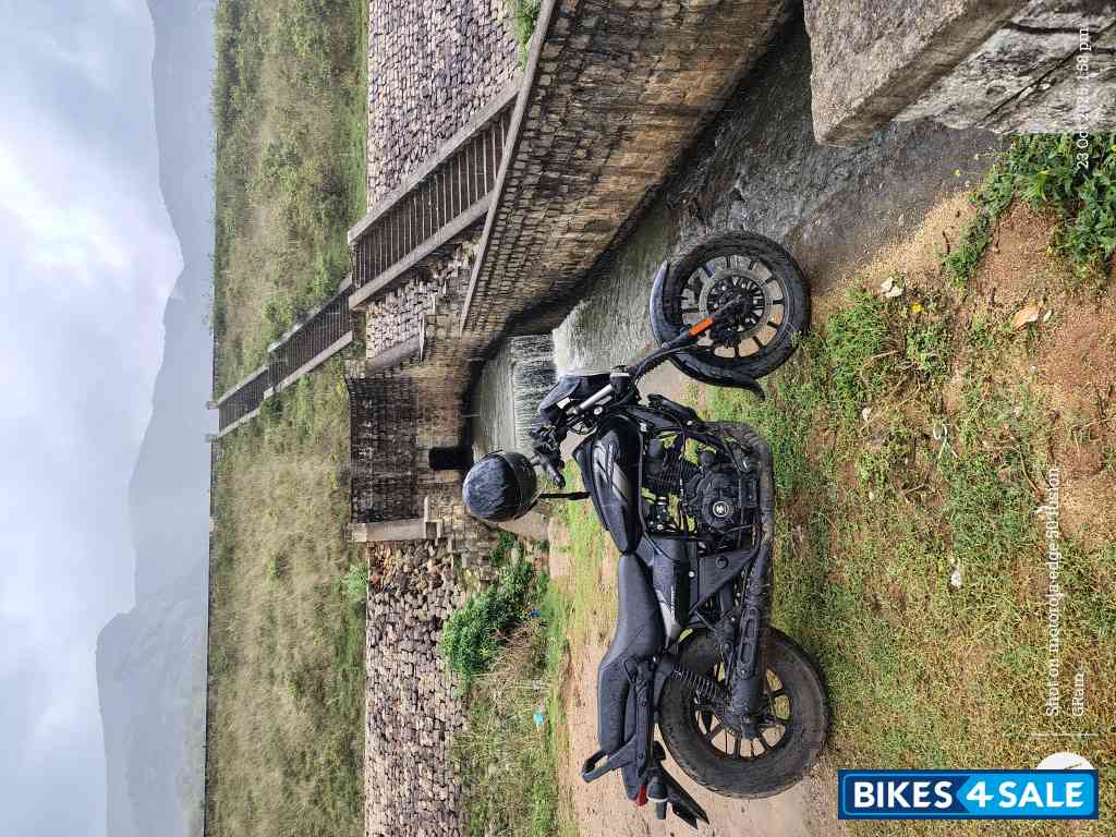 Bajaj Avenger Street 220