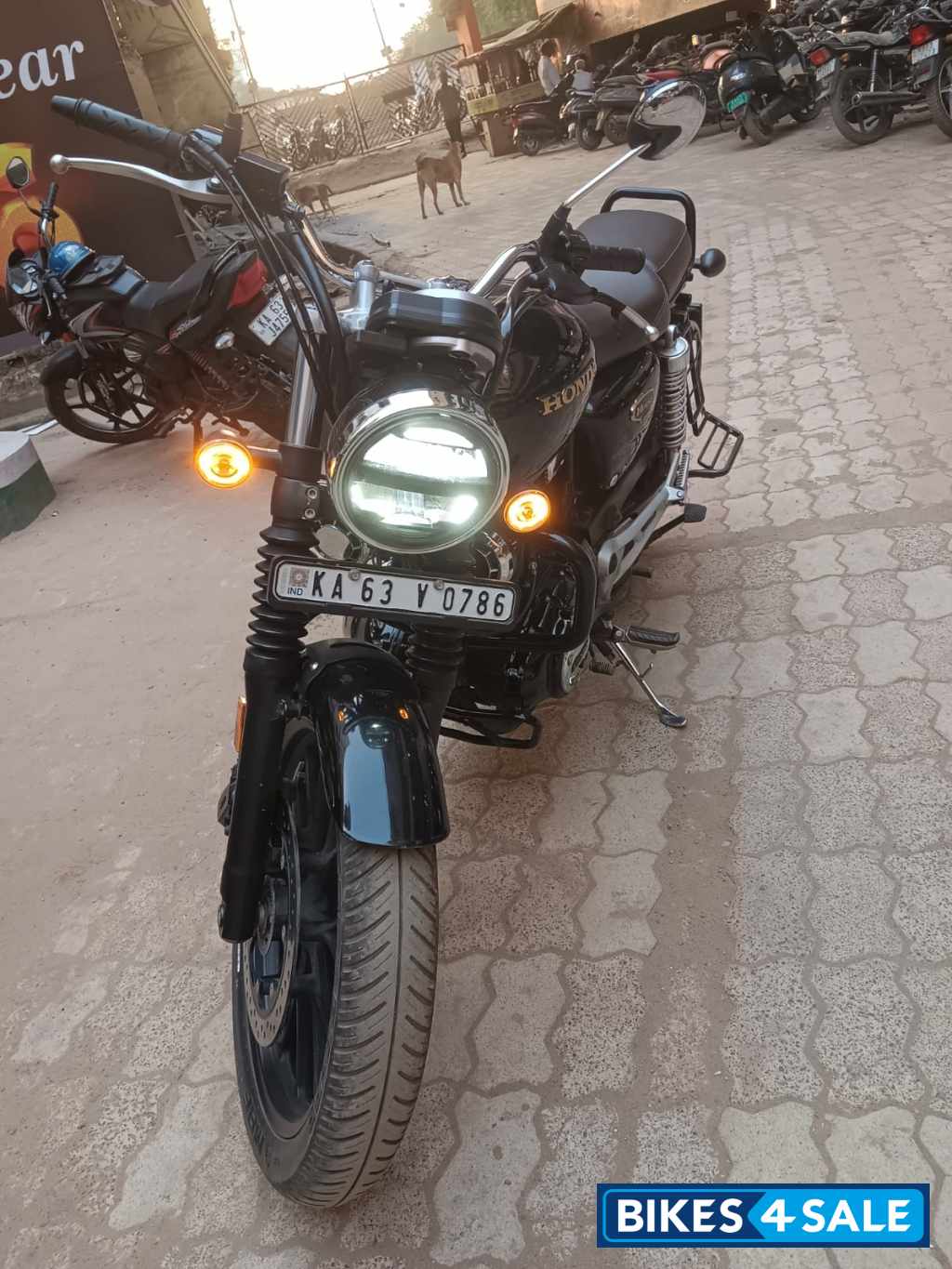 Honda CB350C DLX Pro Special Edition