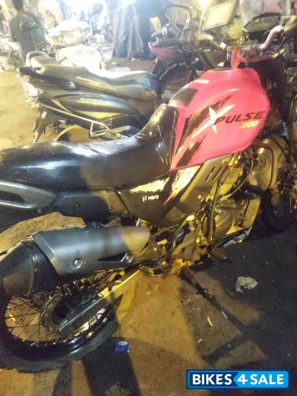 Red Hero XPulse 200 BS6 Red Hero XPulse 200 BS6