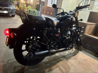 Royal Enfield Classic Stealth Black