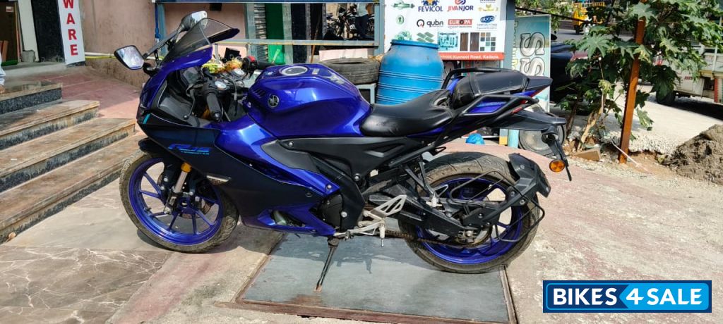 Racing Blue Yamaha R15 V4