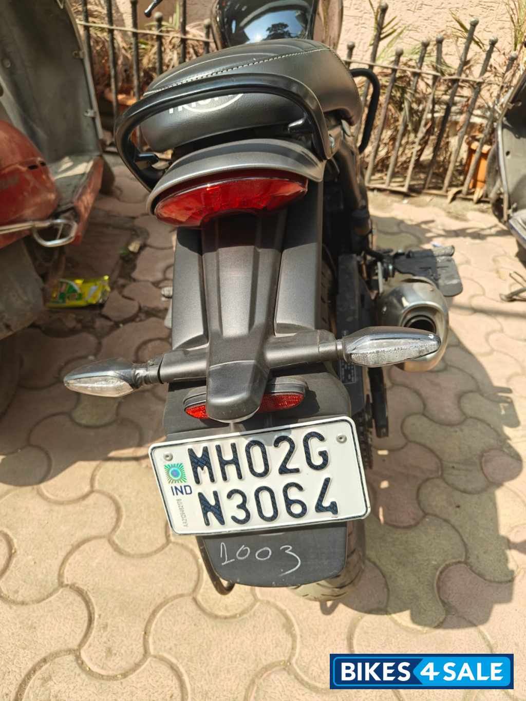 Black Grey Triumph Speed T4