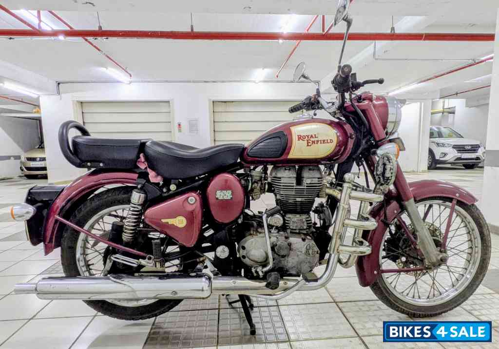 Maroon Royal Enfield Classic 350