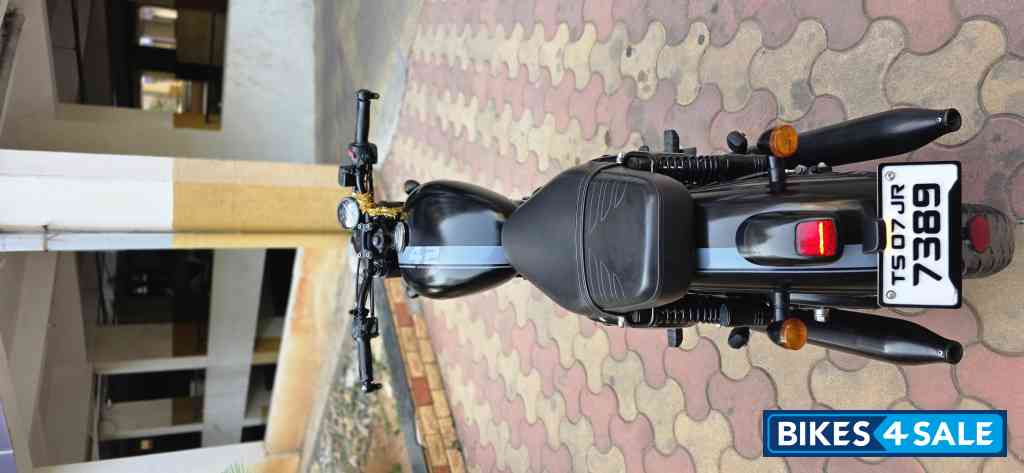 Black Jawa forty two BS6