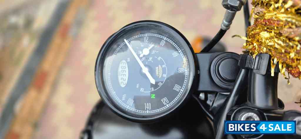 Black Jawa forty two BS6