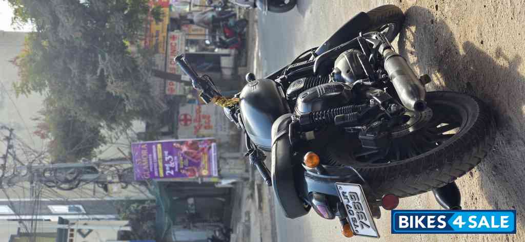 Black Jawa forty two BS6