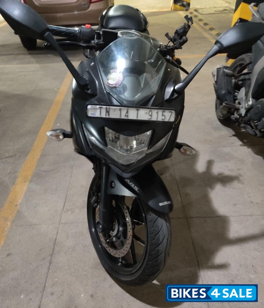Matt Black Suzuki Gixxer SF 250