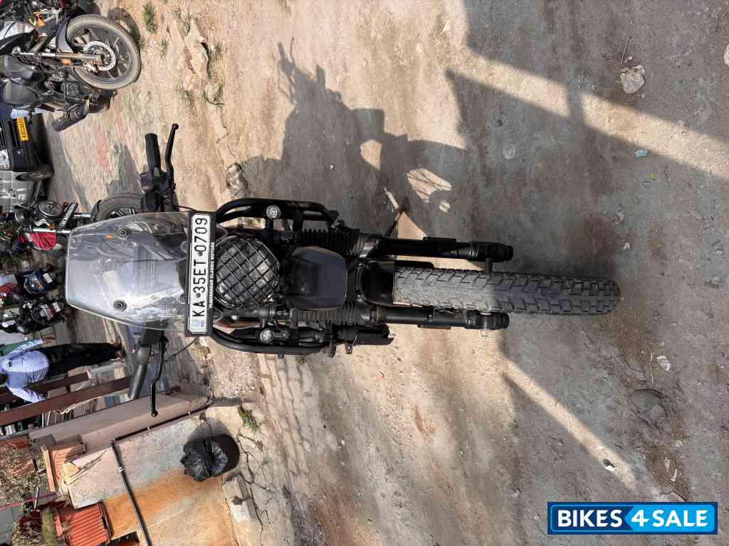 Yezdi Adventure Matte