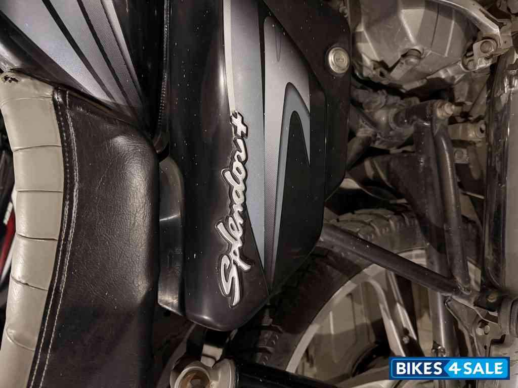 Black Hero Splendor Plus