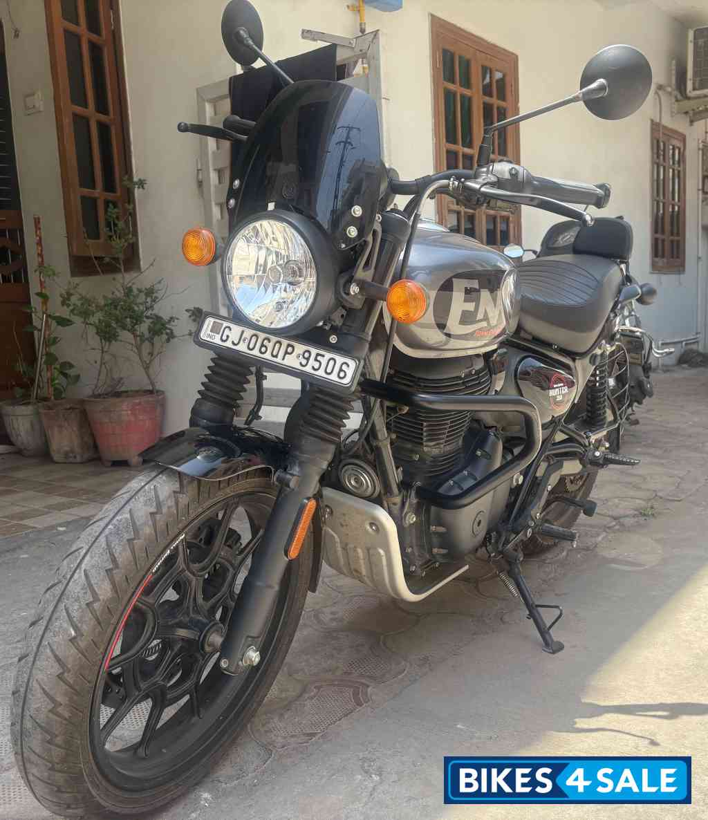 Dapper Grey Royal Enfield Hunter 350 Metro