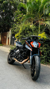 KTM Duke