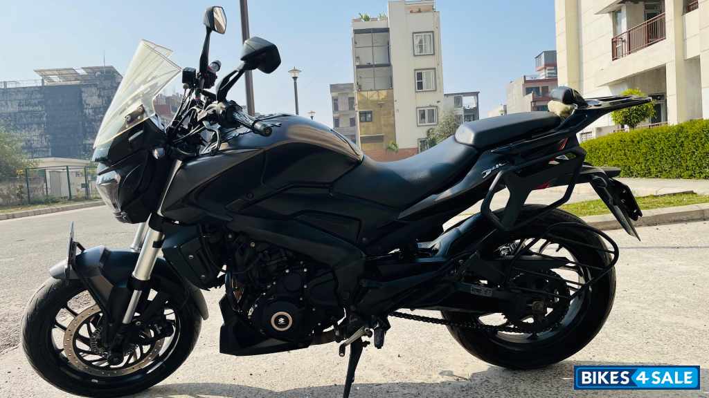Black Bajaj Dominar 400 ABS BS6