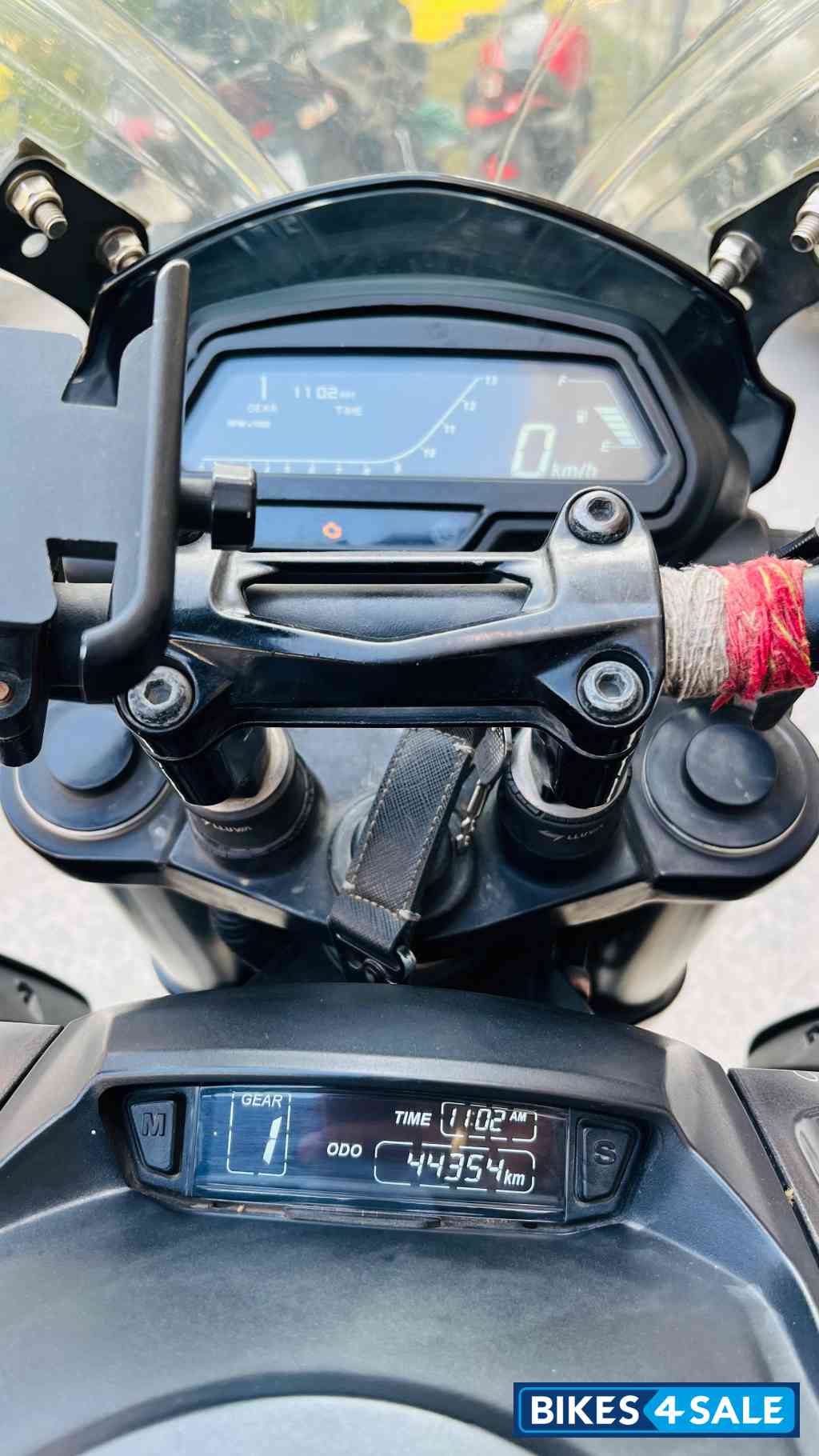 Black Bajaj Dominar 400 ABS BS6