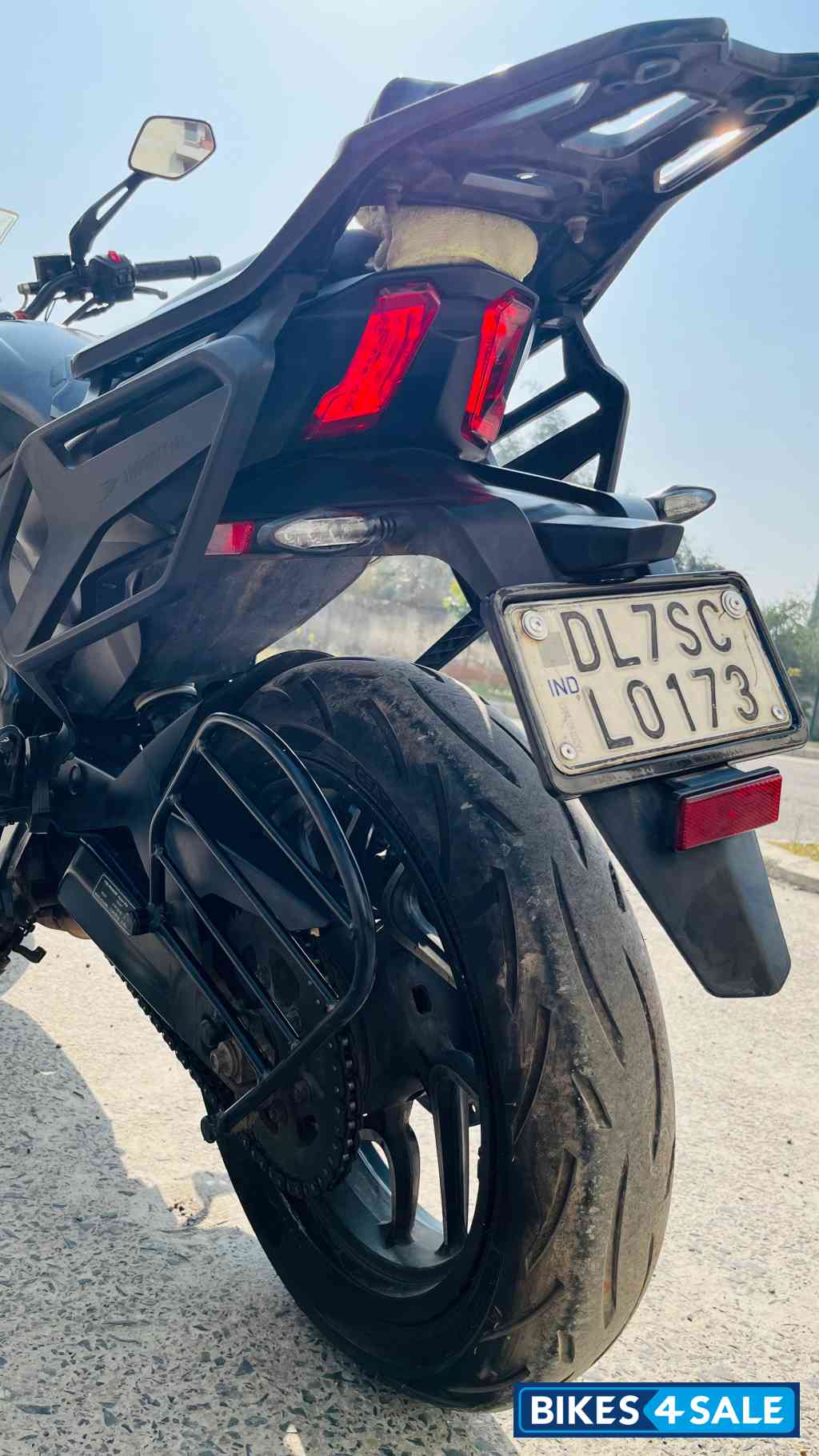 Black Bajaj Dominar 400 ABS BS6