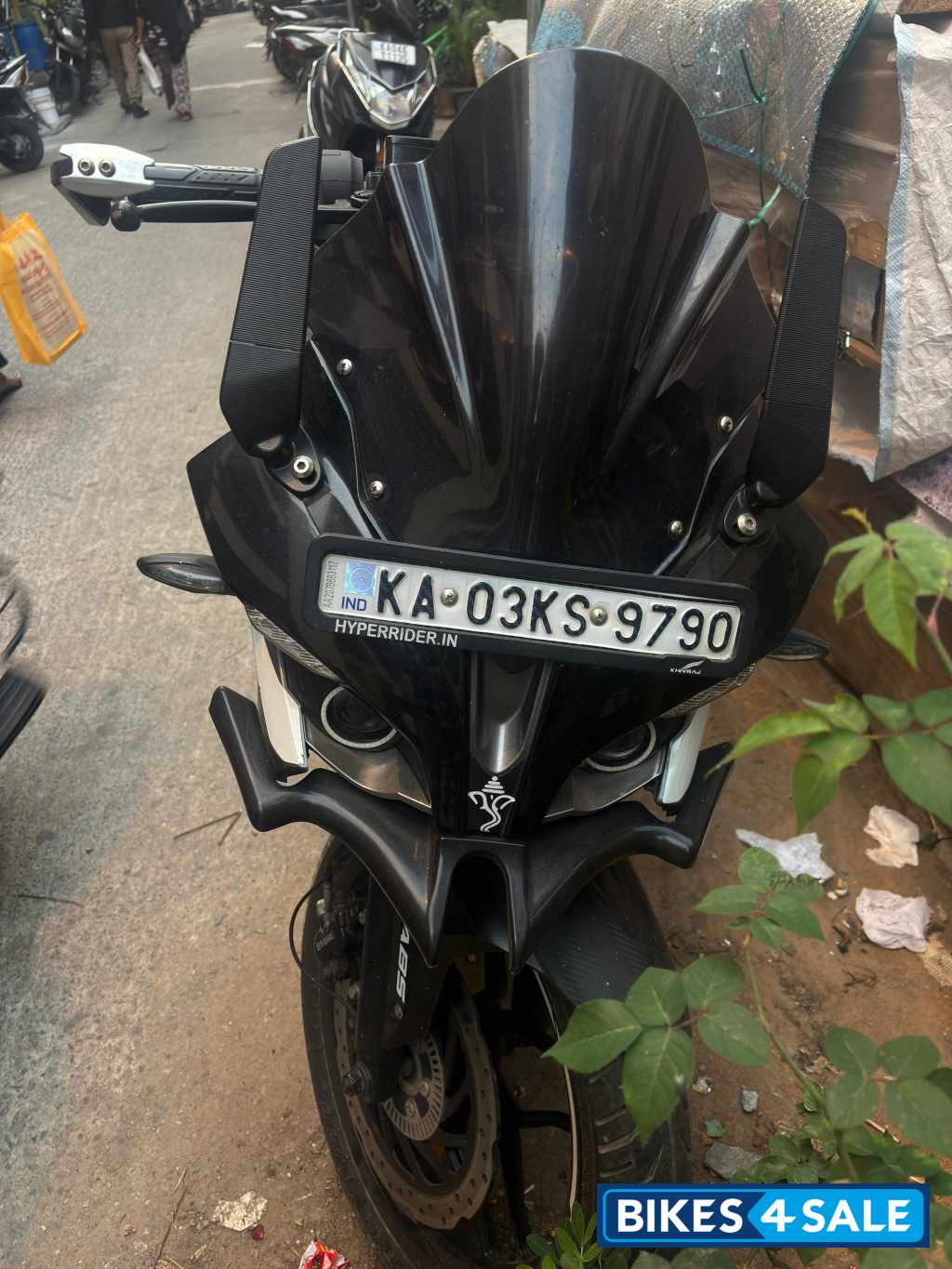 Bajaj Pulsar RS 200 Bajaj Pulsar RS 200