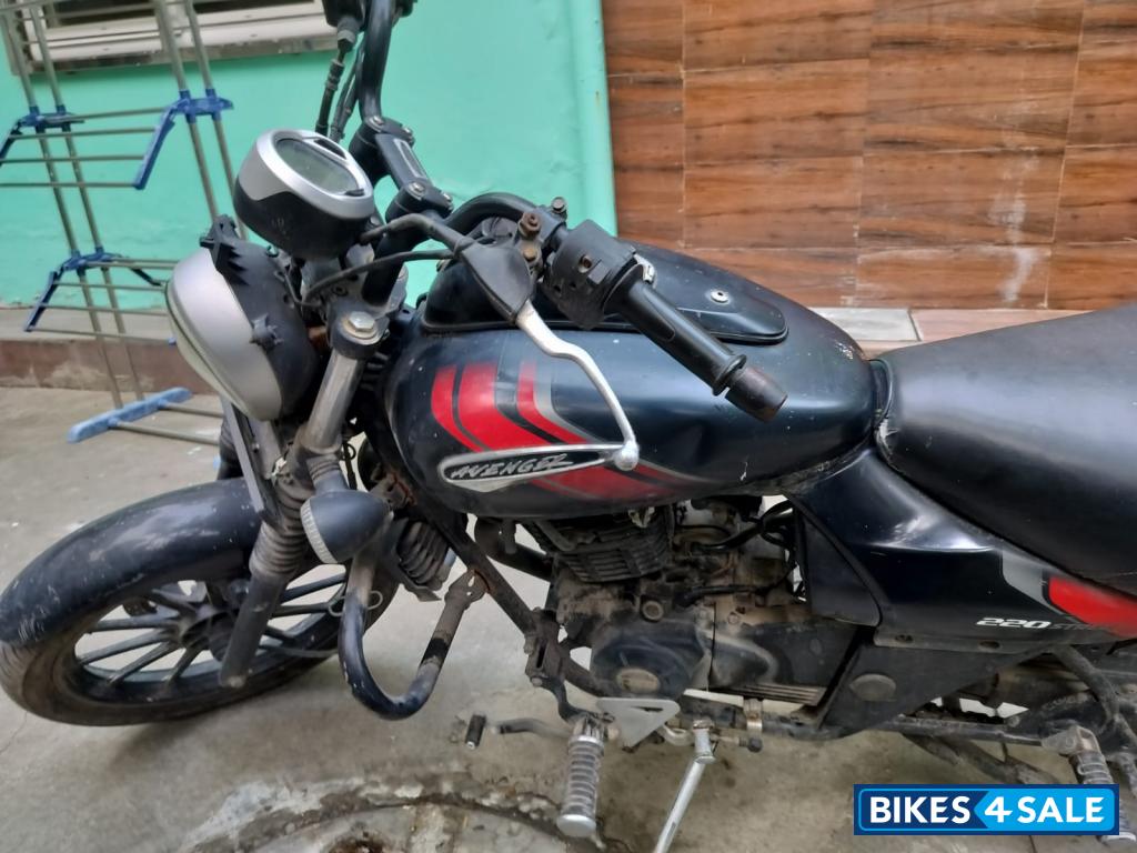 Bajaj Avenger Street 220