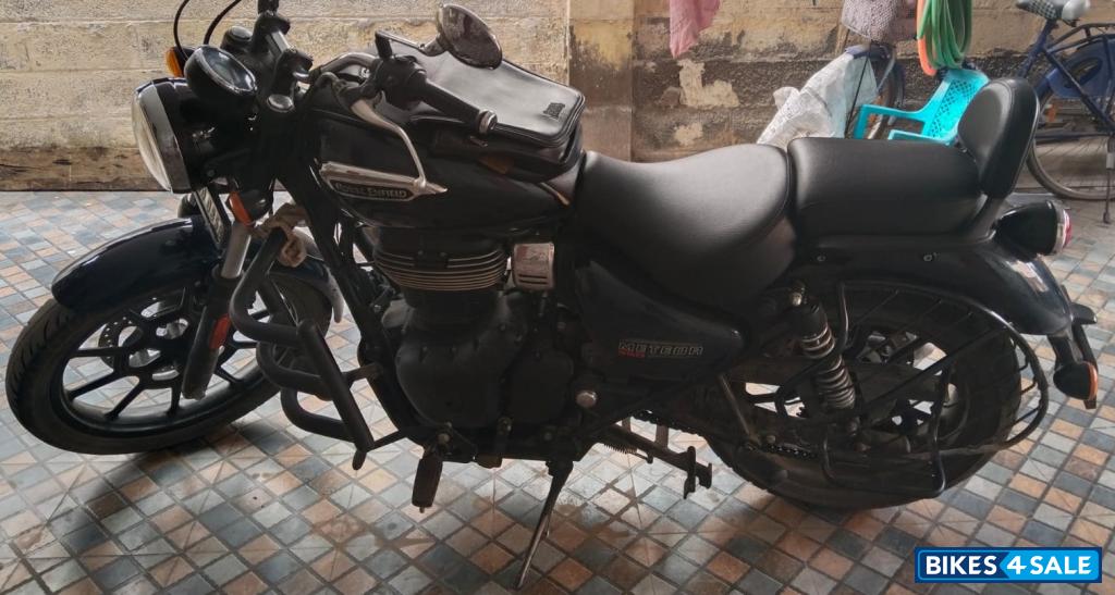 Royal Enfield Meteor 350 Stellar