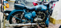 Royal Enfield Classic Squadron Blue