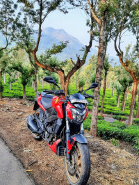 Canyon Red Bajaj Dominar 400 Disc