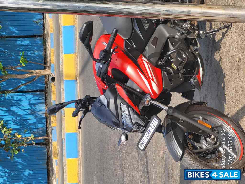 Satin Red Bajaj Pulsar NS125 2025