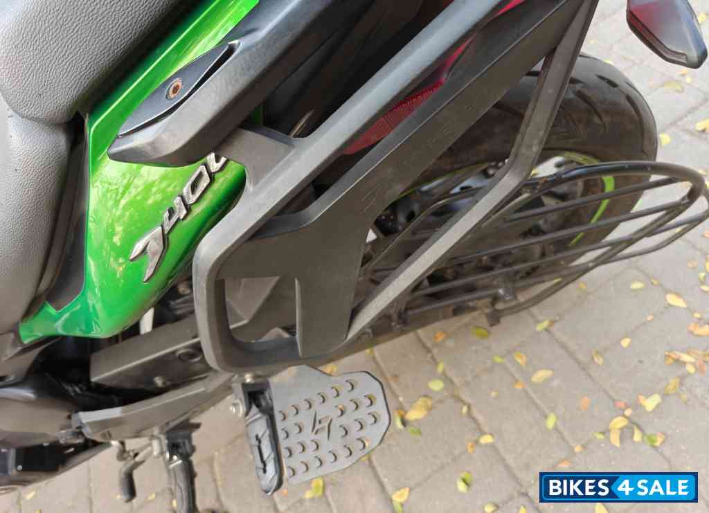 Savanna Green Bajaj Dominar 400 ABS BS6