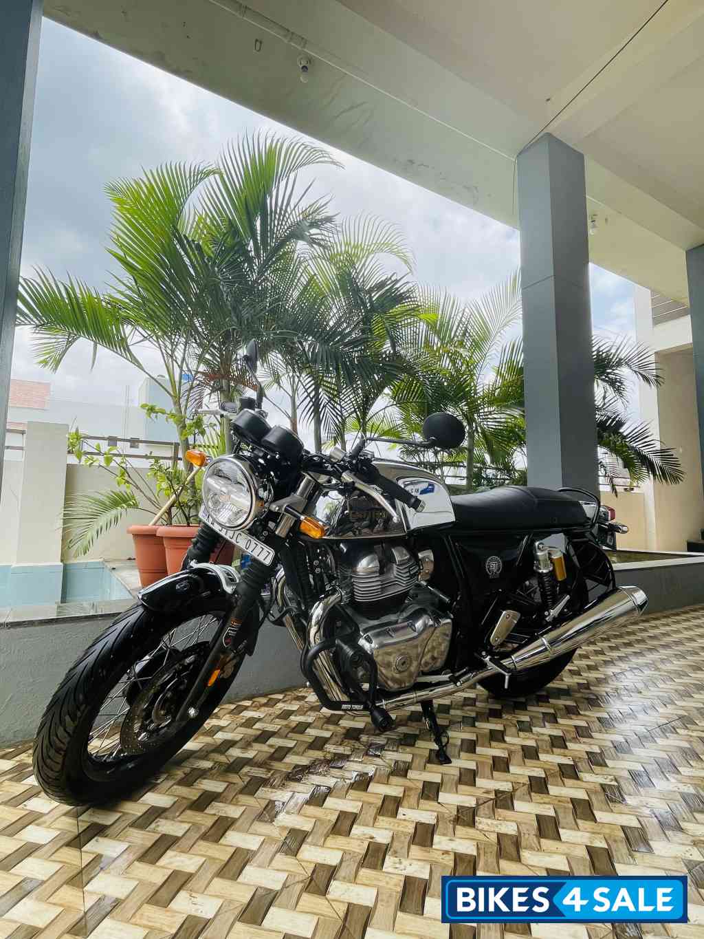 Chrome Royal Enfield Continental GT 650 Twin