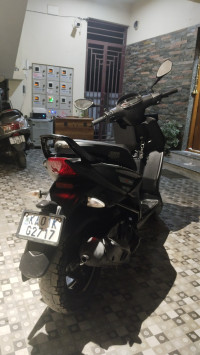 Black Aprilia Storm 125