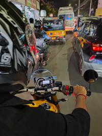 Yellow Triumph Speed 400 2025