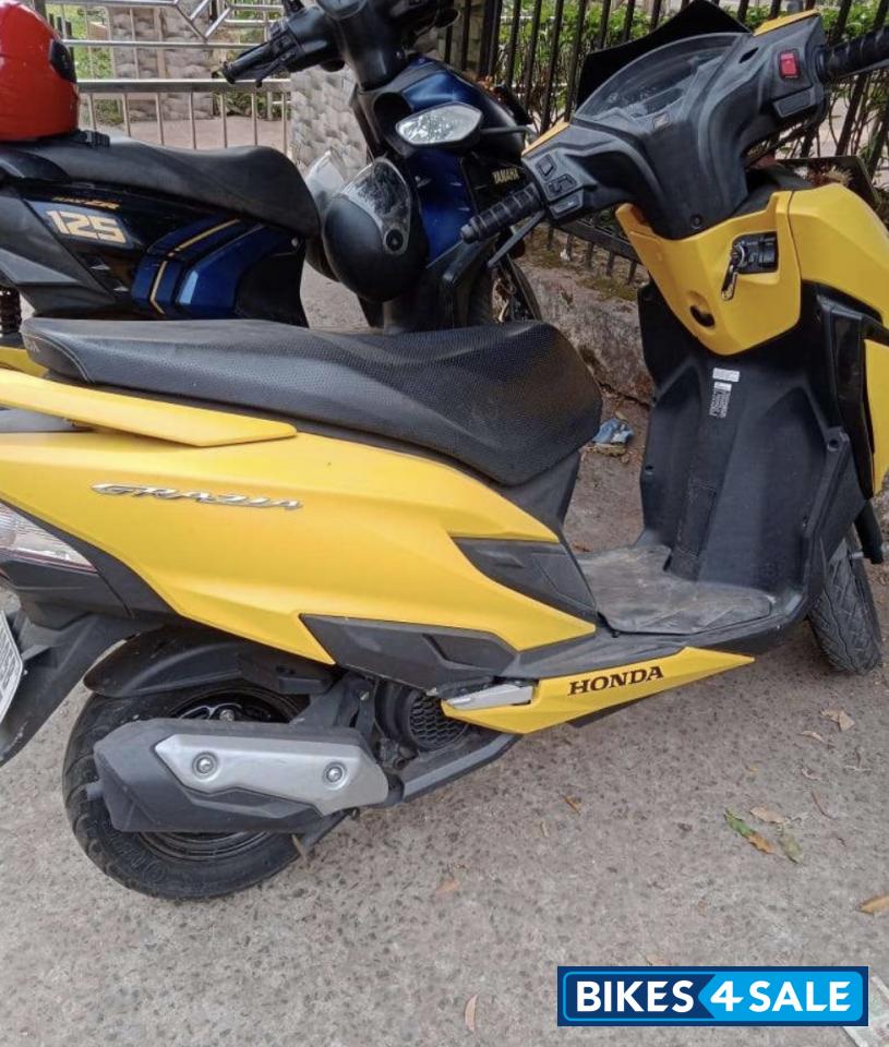 Yellow Honda Grazia 125 BS6
