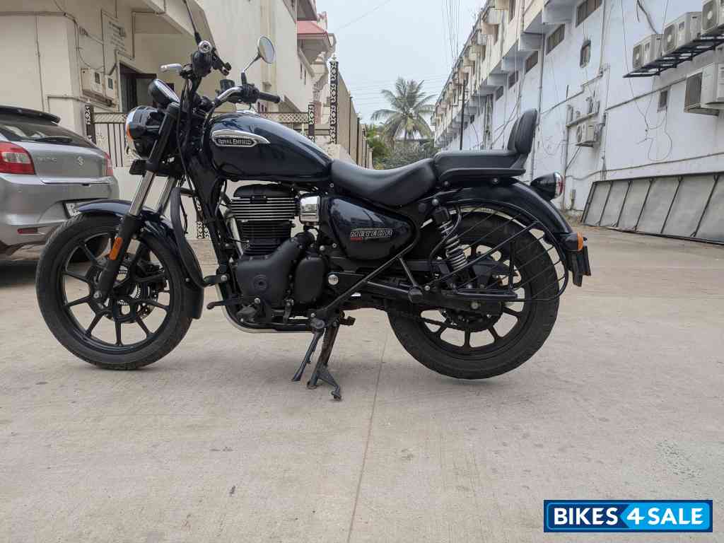 Steller Blue Royal Enfield 2022 Meteor 350