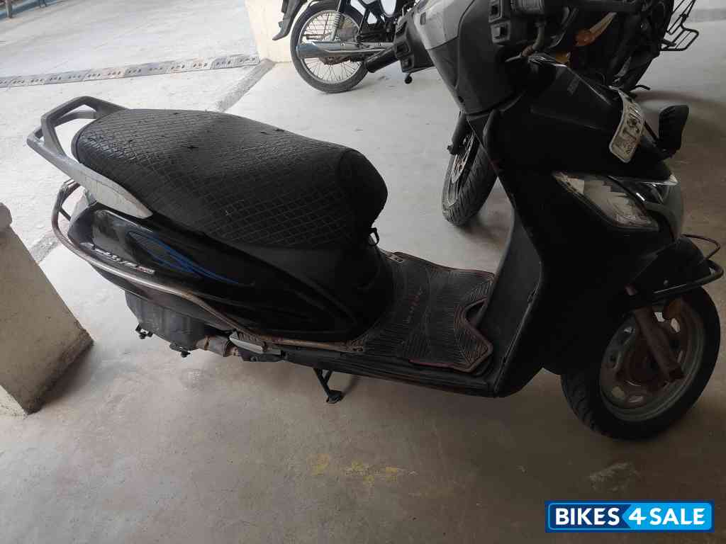 Black Honda Activa 125