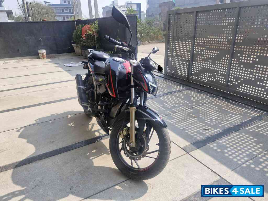 TVS Apache RTR 200 4V 2022