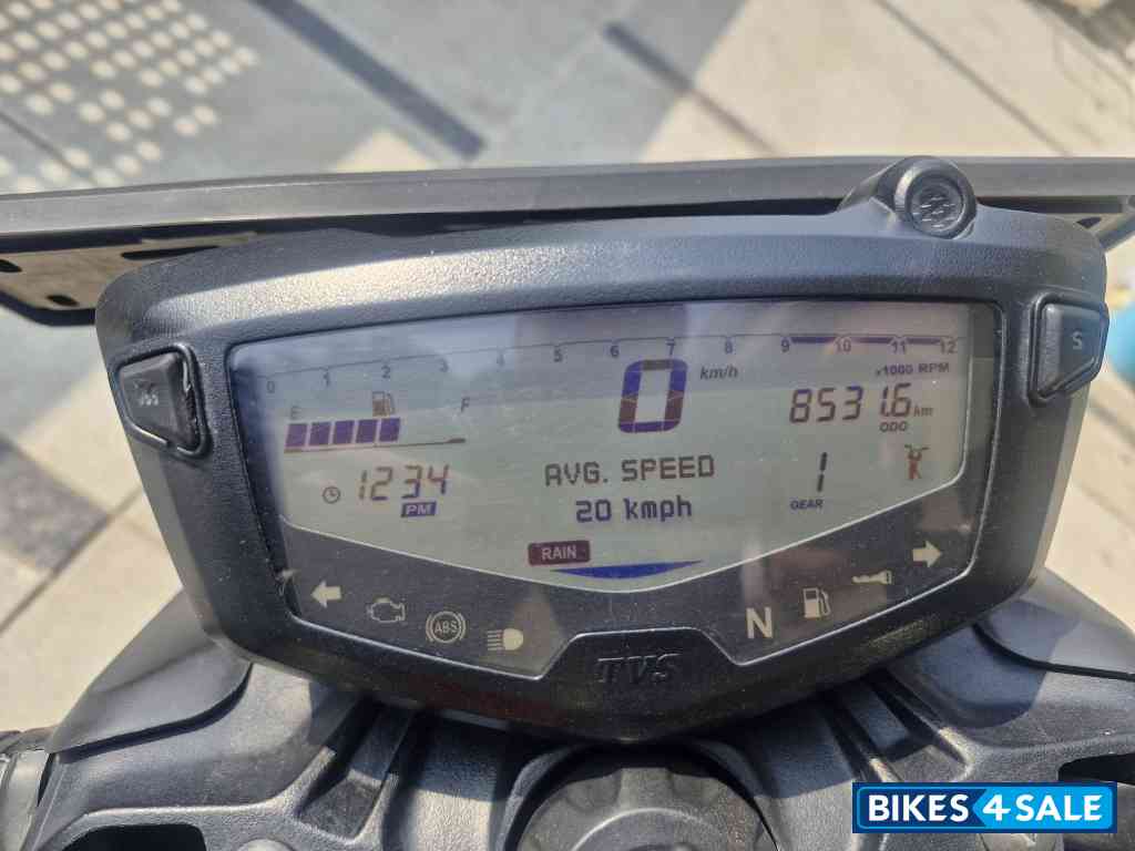 TVS Apache RTR 200 4V 2022