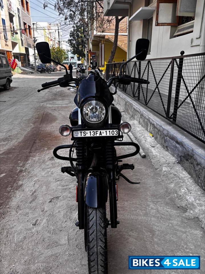 Ebony Black Bajaj Avenger Street 160