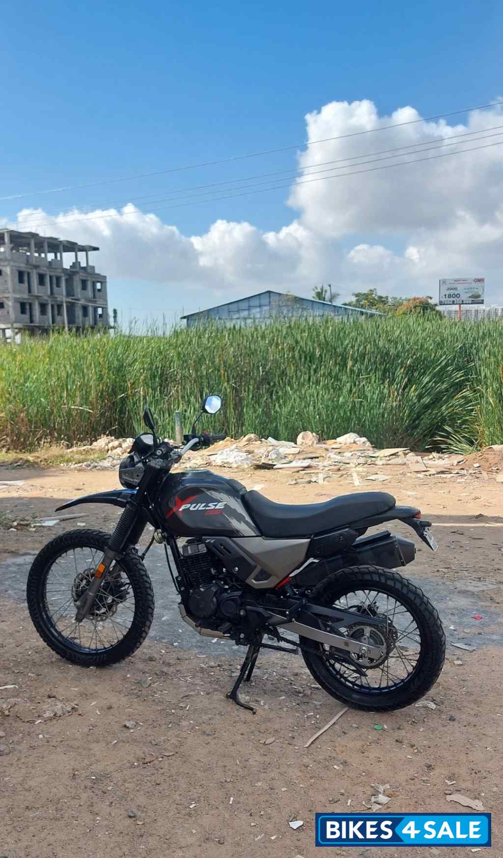 Dark Grey Hero XPulse 200 Dark Grey Hero XPulse 200