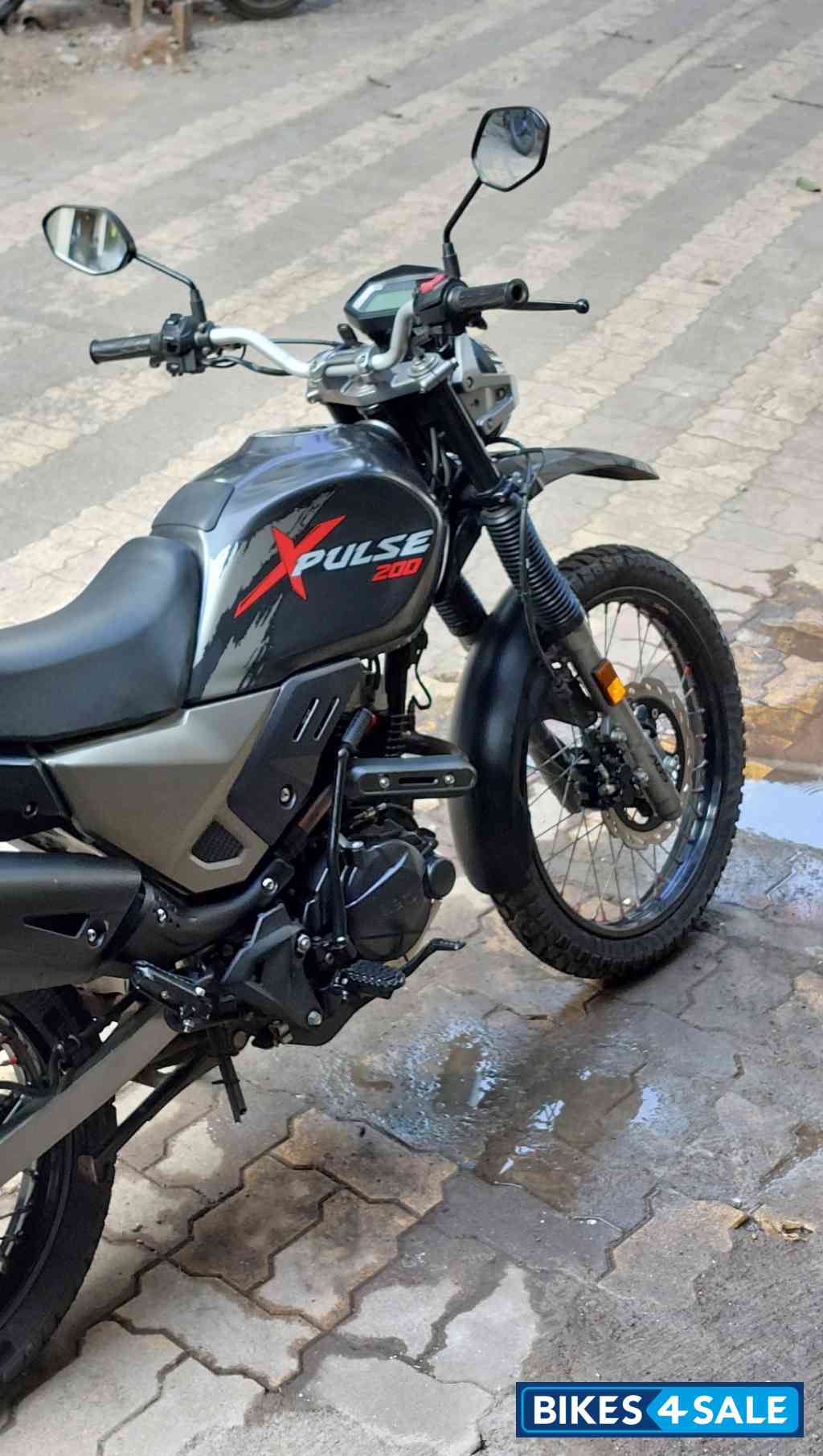 Dark Grey Hero XPulse 200 Dark Grey Hero XPulse 200