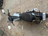 Nardo Grey TVS Raider iGO