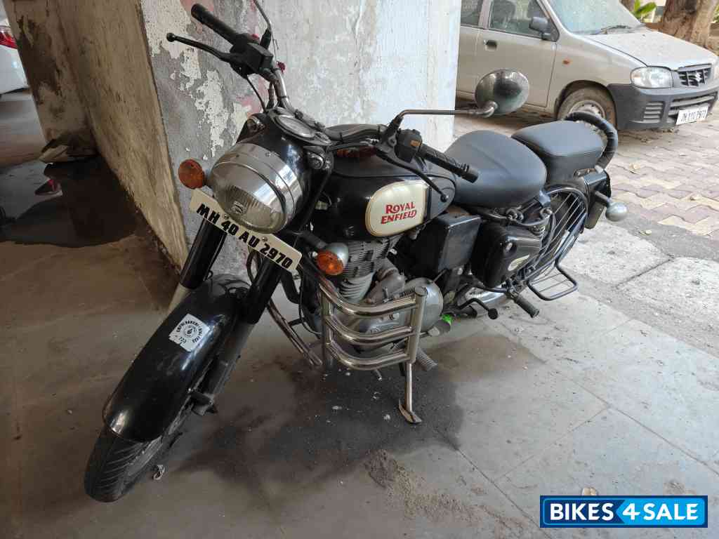 Black Royal Enfield Classic 350